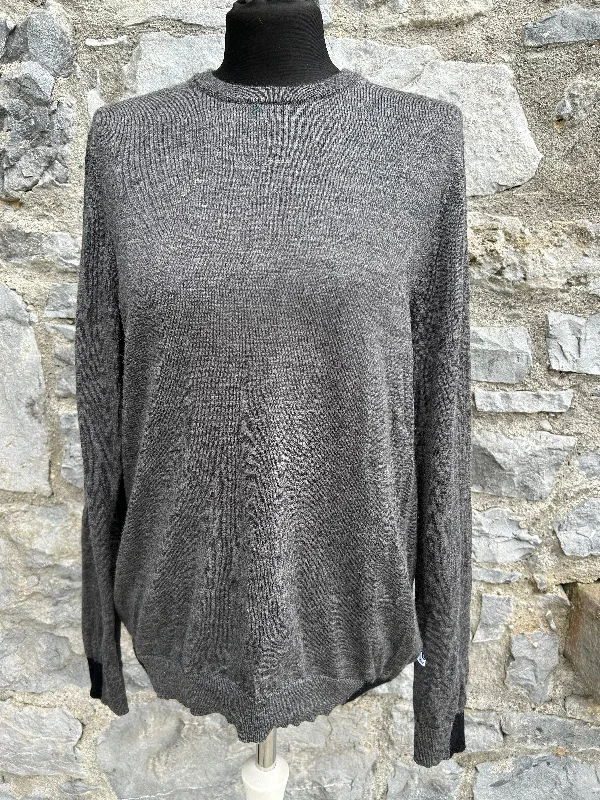 Grey woolly jumper Small