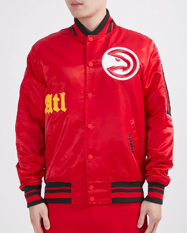 NBA ATLANTA HAWKS OLD ENGLISH MEN'S RIB SATIN JACKET (RED/BLACK)